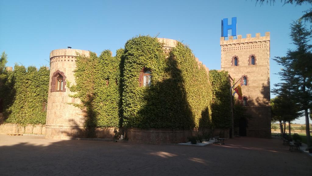Hotel Vinedos Y Bodegas El Castillo Villarrobledo Exterior foto